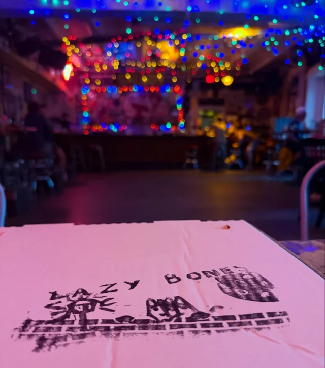 🍕 🦴
